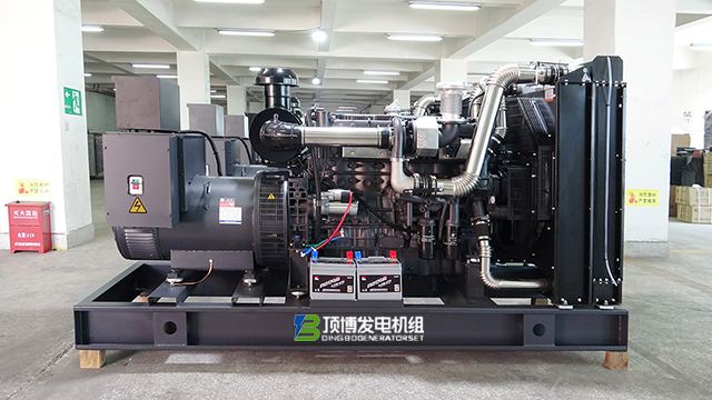 重塑能源格局：柴油發(fā)電機(jī)組在高溫高濕環(huán)境中提供穩(wěn)定電力，為現(xiàn)代工業(yè)注入強(qiáng)勁動(dòng)力